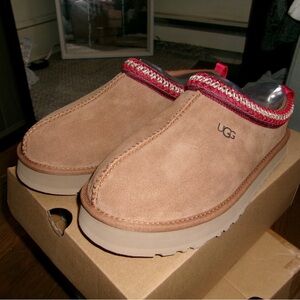BRAND NEW UGG Tazz Suede Slippers